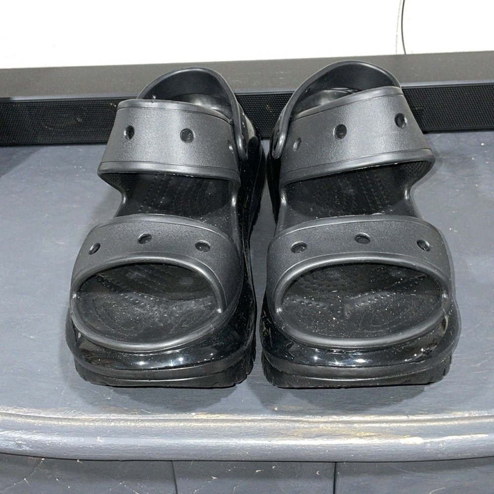 BNWOT Unique Rare Platform Croc’s Sandals